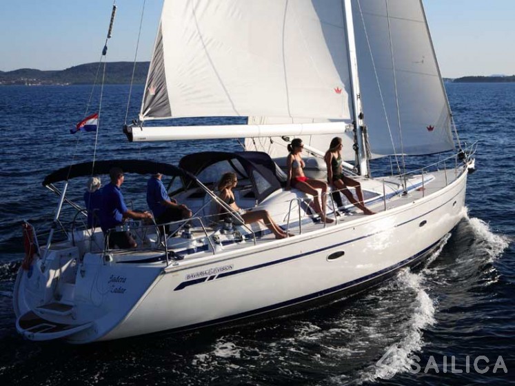 Bavaria 44 Vision - Yacht Charter Sailica