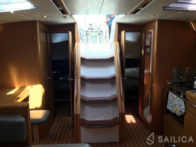 Sun Odyssey 44 i - Yacht Charter Sailica