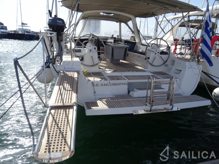 Oceanis 45 - Yacht Charter Sailica