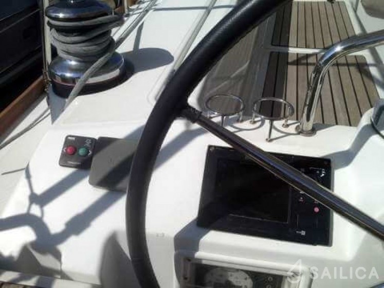 Oceanis 45 - Yacht Charter Sailica