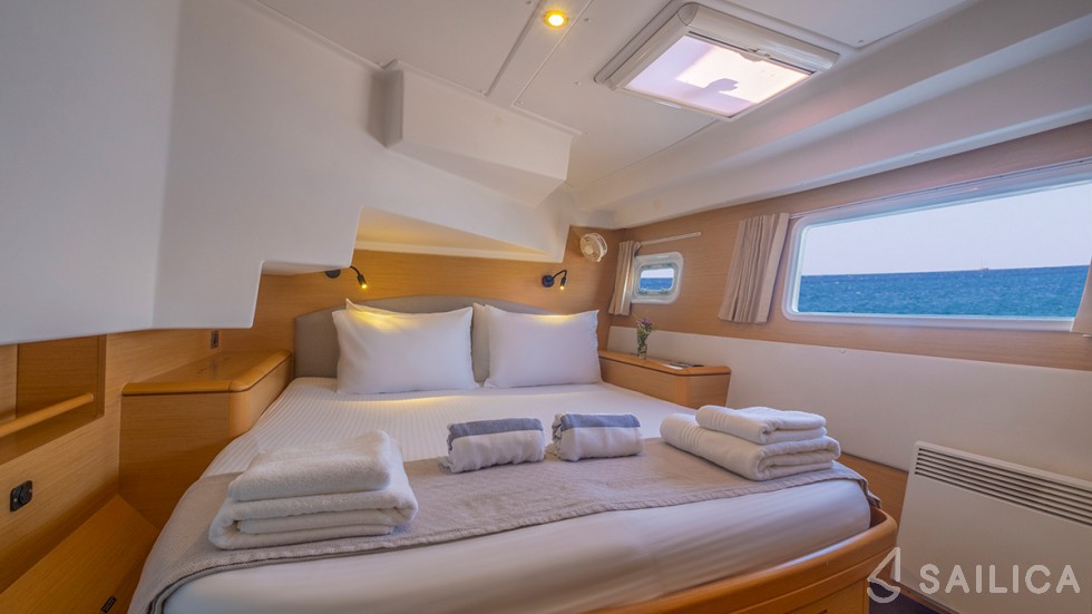 Lagoon 500 - Yacht Charter Sailica