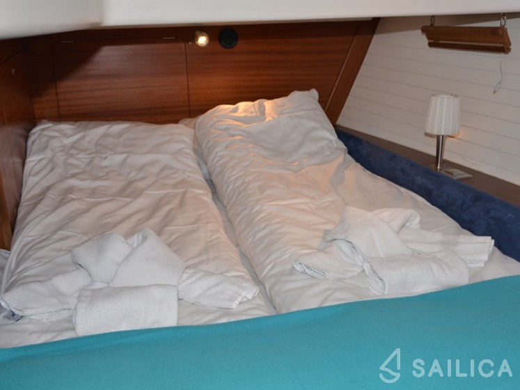 Delphia 47 - Yacht Charter Sailica