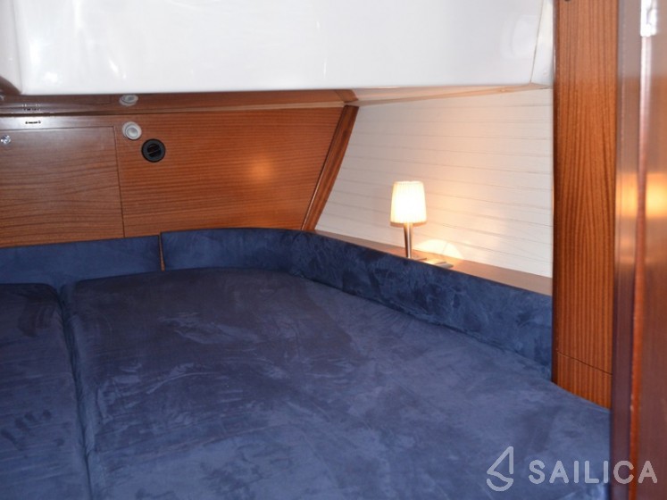 Delphia 47 - Yacht Charter Sailica