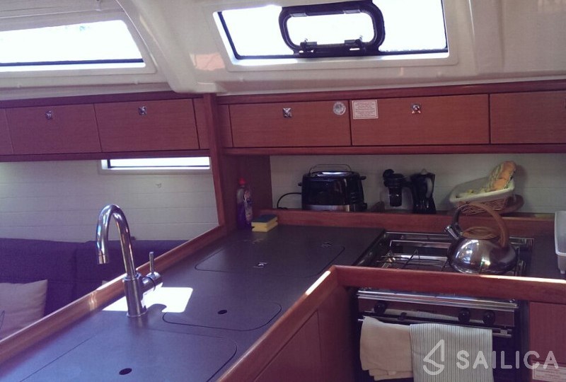 Bavaria 37 Cruiser - Yacht Charter Sailica