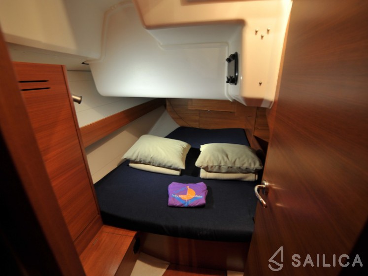 Dufour 382 Grand Large - Yacht Charter Sailica