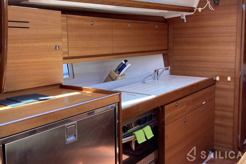 Dufour 382 Grand Large - Yacht Charter Sailica