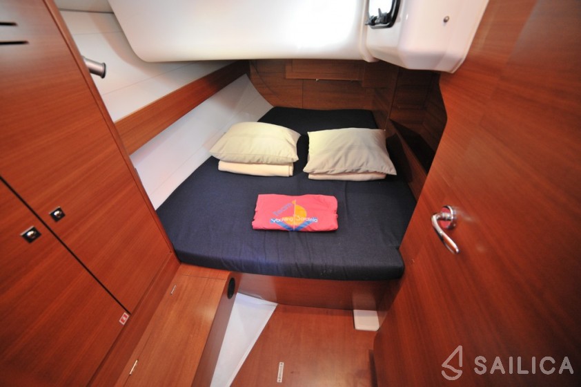 Dufour 382 Grand Large - Yacht Charter Sailica