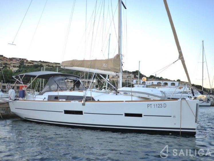 Dufour 382 Grand Large - Yacht Charter Sailica