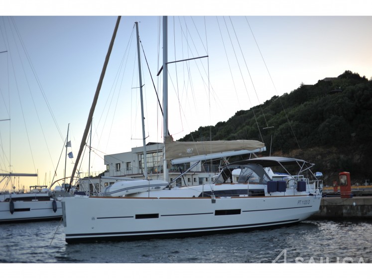 Dufour 382 Grand Large - Yacht Charter Sailica