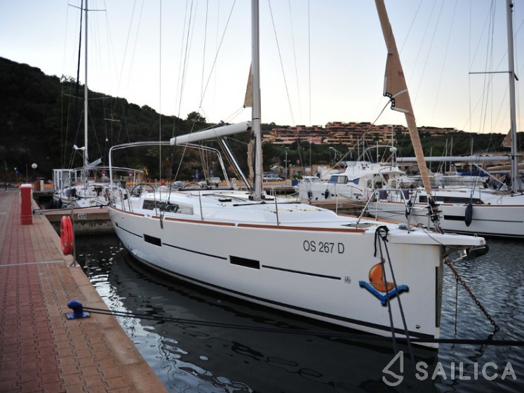 Dufour 460 Grand Large - Yacht Charter Sailica