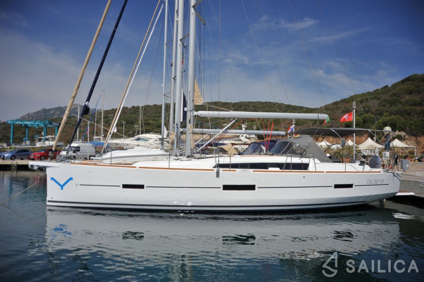Dufour 460 Grand Large - Yacht Charter Sailica