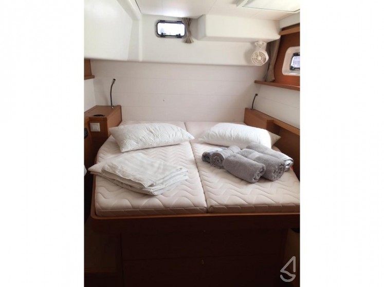 Lagoon 450 - Yacht Charter Sailica