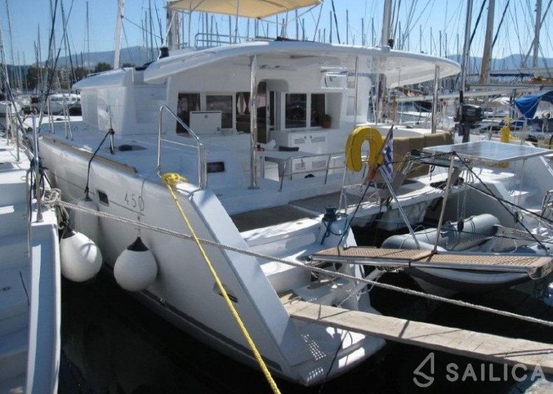 Lagoon 450 - Yacht Charter Sailica