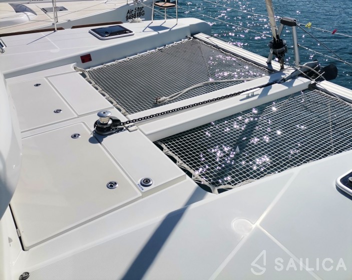 Lagoon 40 - Yacht Charter Sailica