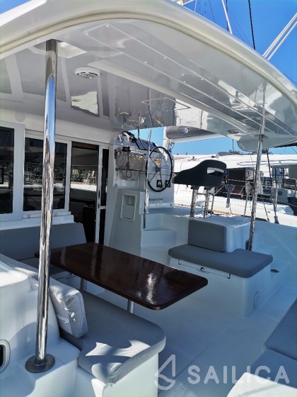 Lagoon 40 - Yacht Charter Sailica