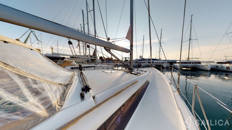 Dufour 430 Grand Large - Yacht Charter Sailica