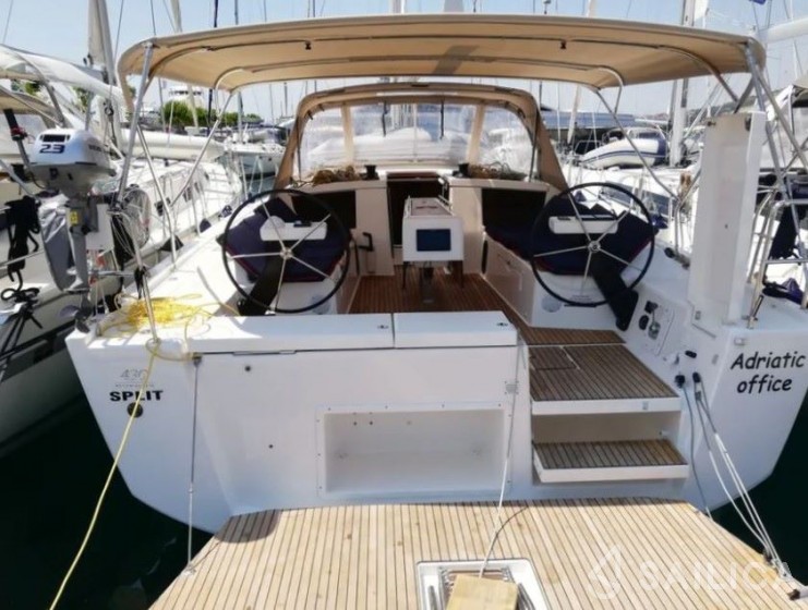 Dufour 430 Grand Large - Yacht Charter Sailica
