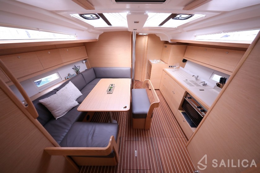 Dufour 430 Grand Large - Yacht Charter Sailica