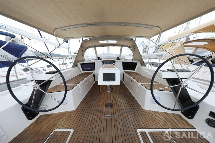 Dufour 430 Grand Large - Yacht Charter Sailica