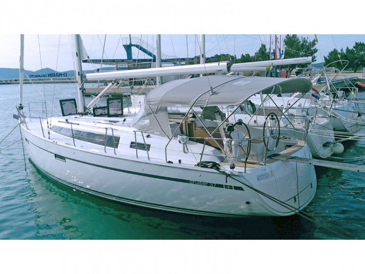 Bavaria 37 - Yacht Charter Sailica