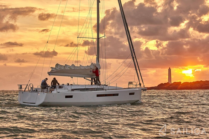 Sun Odyssey 490 - Yacht Charter Sailica