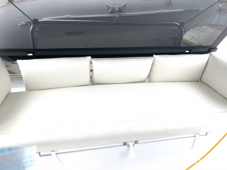 Bali 4.1 - Yacht Charter Sailica