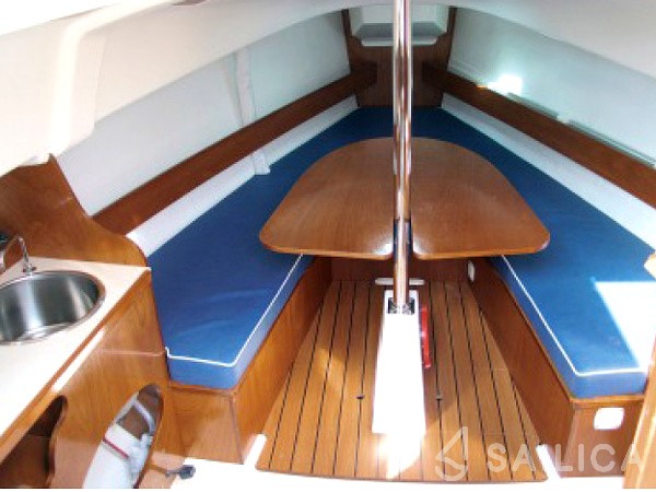 SUN 2500 - Yacht Charter Sailica