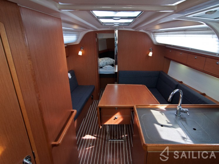 Bavaria Cruiser 37 - Yacht Charter Sailica