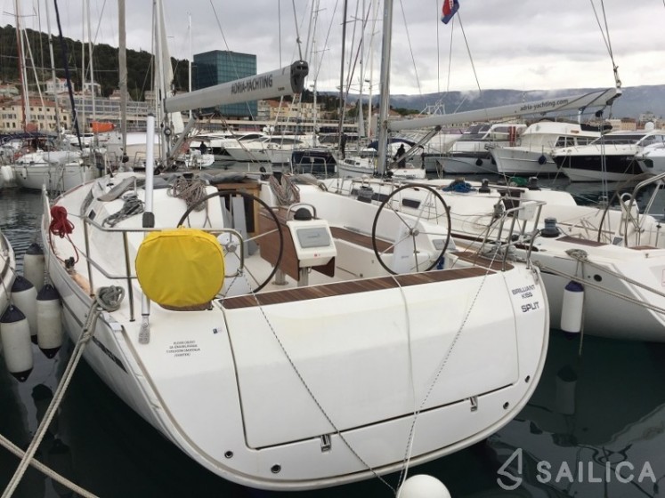 Bavaria Cruiser 46 - Yacht Charter Sailica