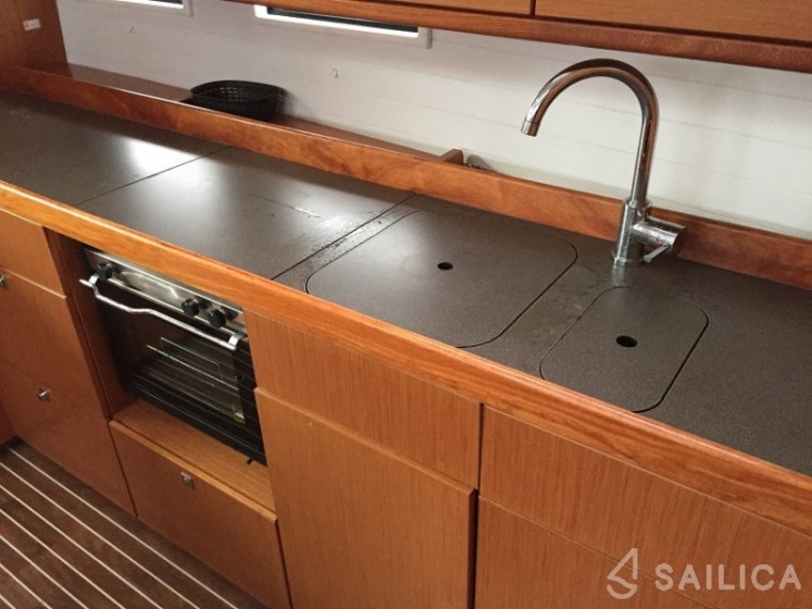 Bavaria Cruiser 46 - Yacht Charter Sailica