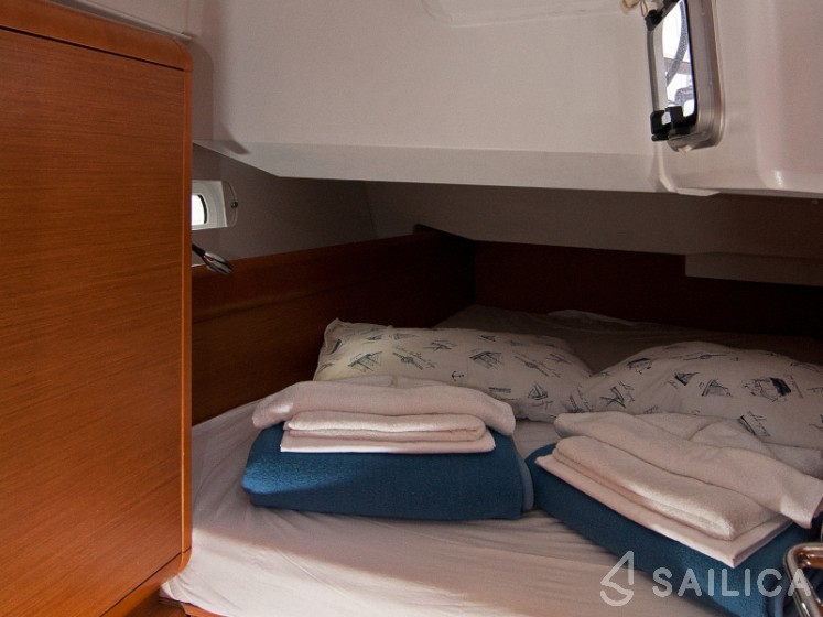 Sun Odyssey 439 - Yacht Charter Sailica