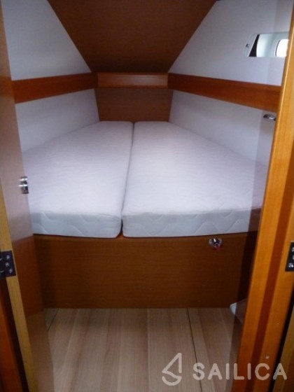 Sun Odyssey 439 - Yacht Charter Sailica