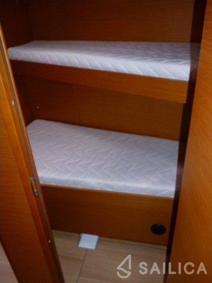Sun Odyssey 439 - Yacht Charter Sailica