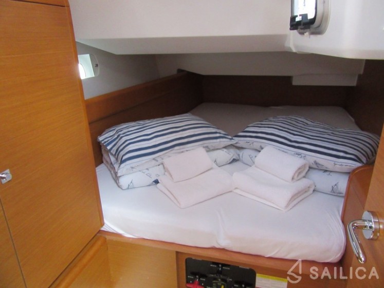 Sun Odyssey 449 - Yacht Charter Sailica