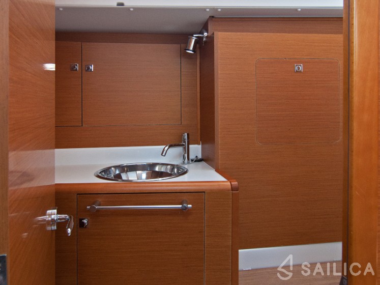 Sun Odyssey 449 - Yacht Charter Sailica