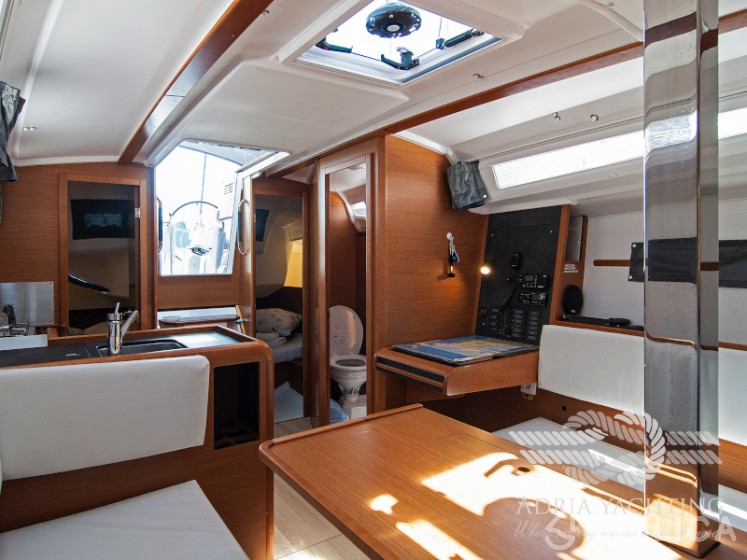 Sun Odyssey 349 - Yacht Charter Sailica