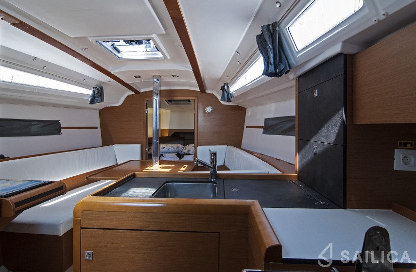 Sun Odyssey 349 - Yacht Charter Sailica