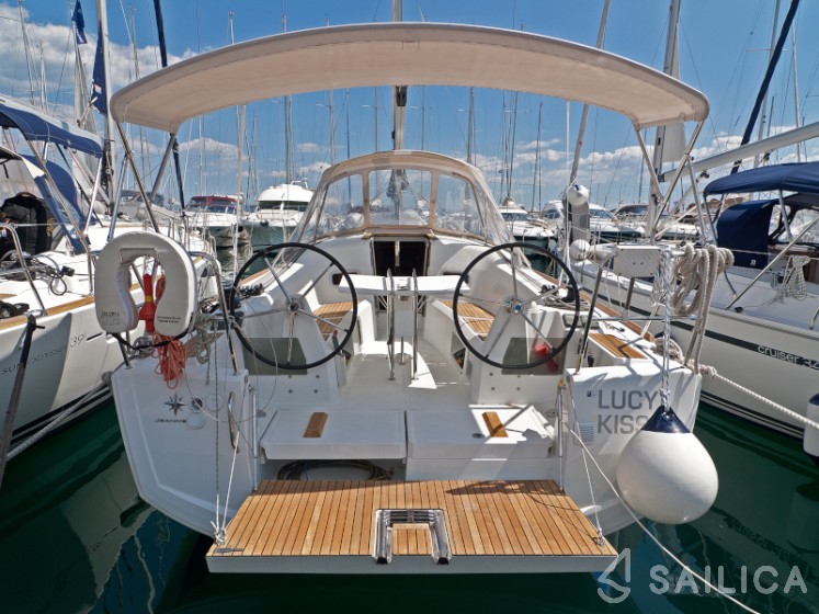 Sun Odyssey 349 - Yacht Charter Sailica
