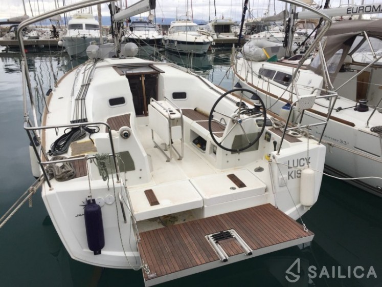 Sun Odyssey 349 - Yacht Charter Sailica