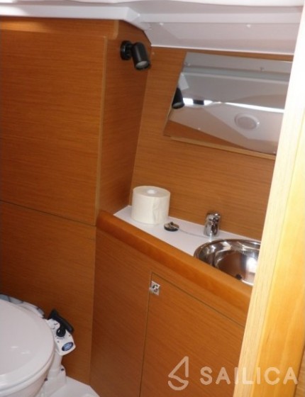 Sun Odyssey 349 - Yacht Charter Sailica