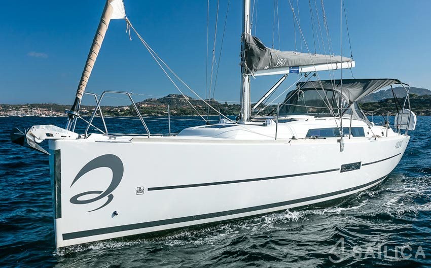 Dufour 350 Grand Large - Yacht Charter Sailica