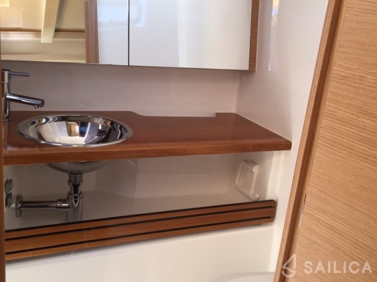 Dufour 412 Grand large - Yacht Charter Sailica