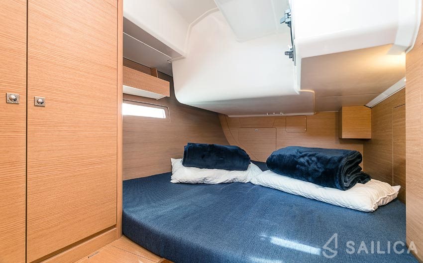 Dufour 412 Grand large - Yacht Charter Sailica