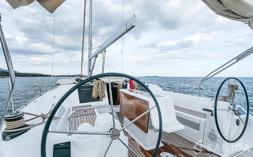 Dufour 412 Grand large - Yacht Charter Sailica