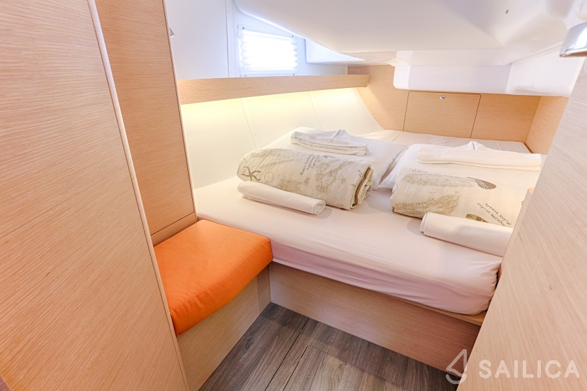 Elan 40 Impression - Yacht Charter Sailica