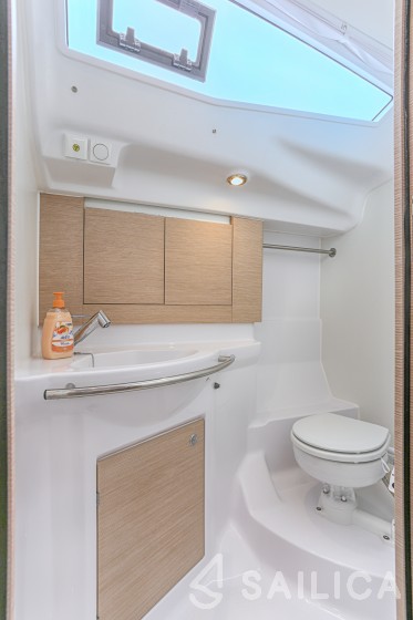 Elan 40 Impression - Yacht Charter Sailica