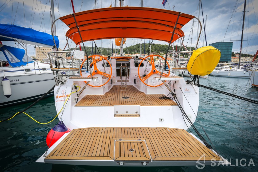 Elan 40 Impression - Yacht Charter Sailica