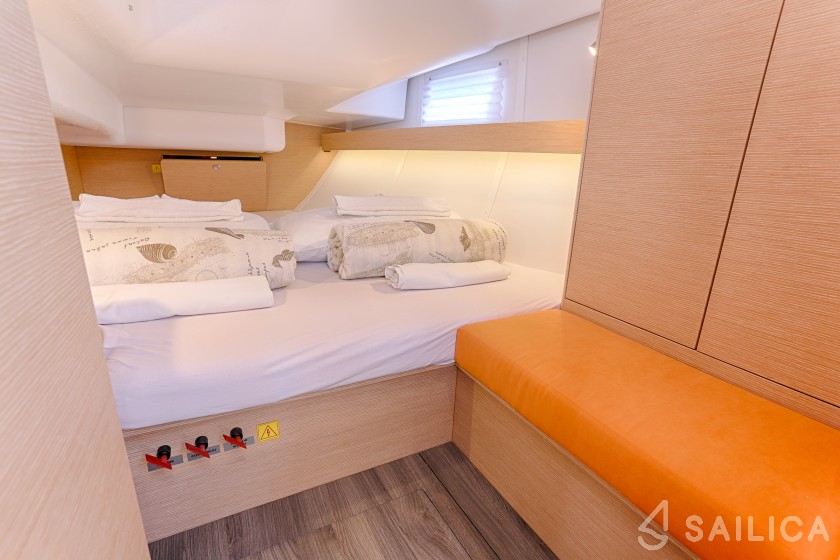 Elan 40 Impression - Yacht Charter Sailica