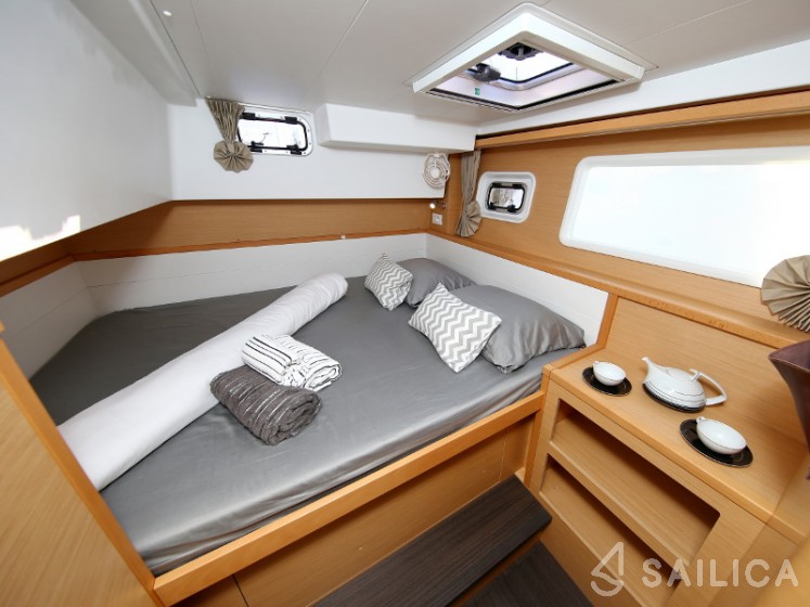 Lagoon 39 - Yacht Charter Sailica