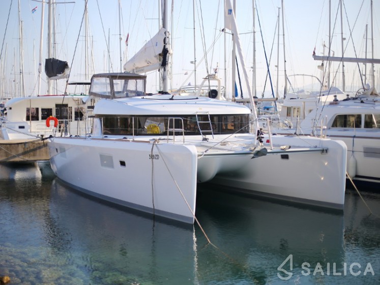 Lagoon 39 - Yacht Charter Sailica